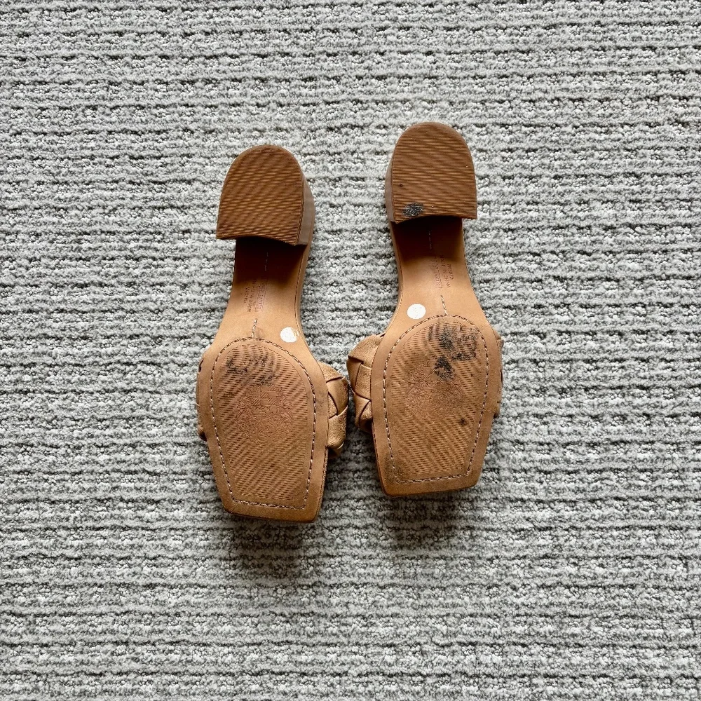 Vince Camuto Beige woven mules, size 7 - Picture 4 of 6